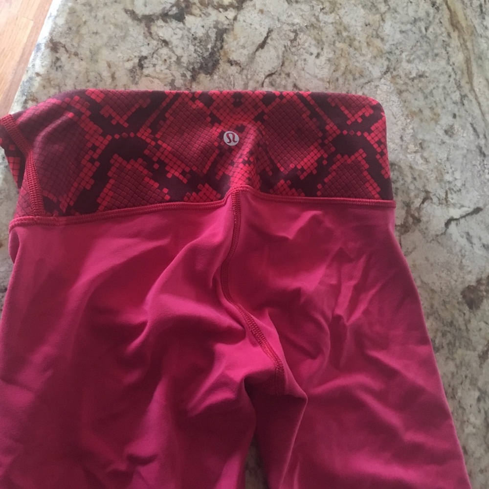 Lululemon pant that can be worn inside out